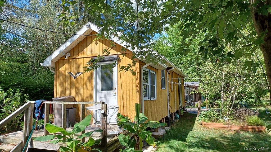 26 Maple Avenue thumbnail 9