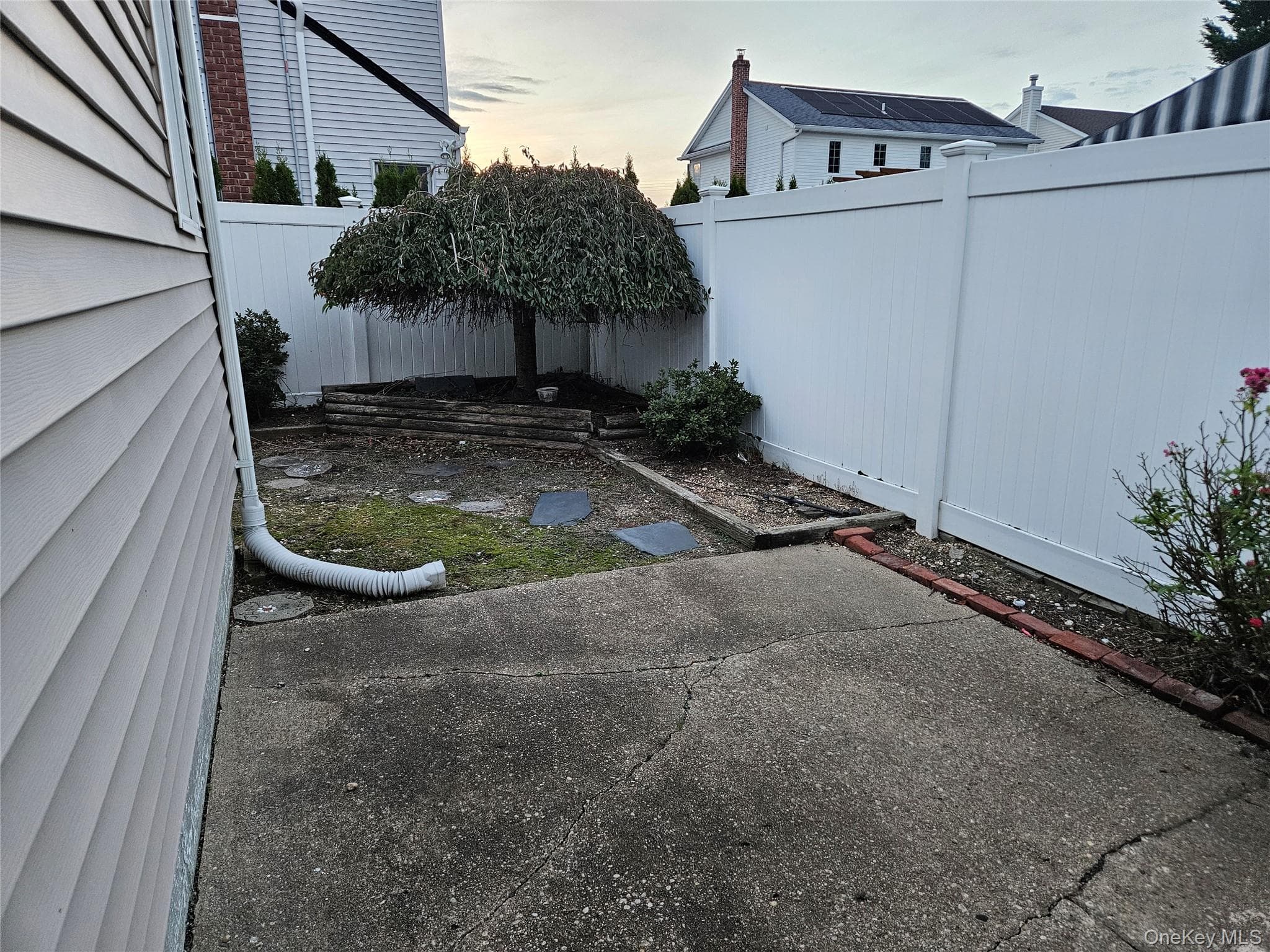 132 Maple Avenue thumbnail 17