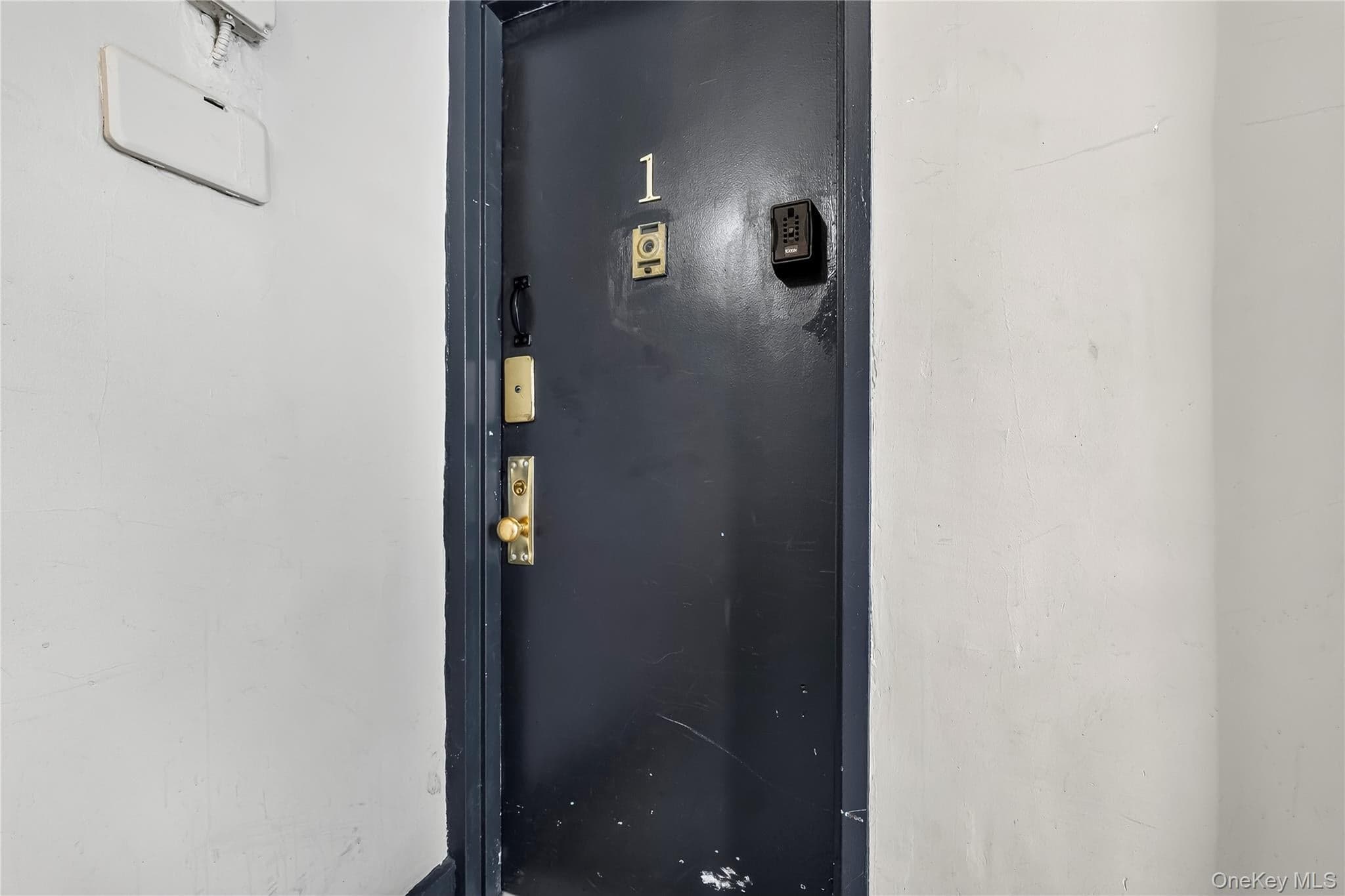 2476 Arthur Avenue thumbnail 6