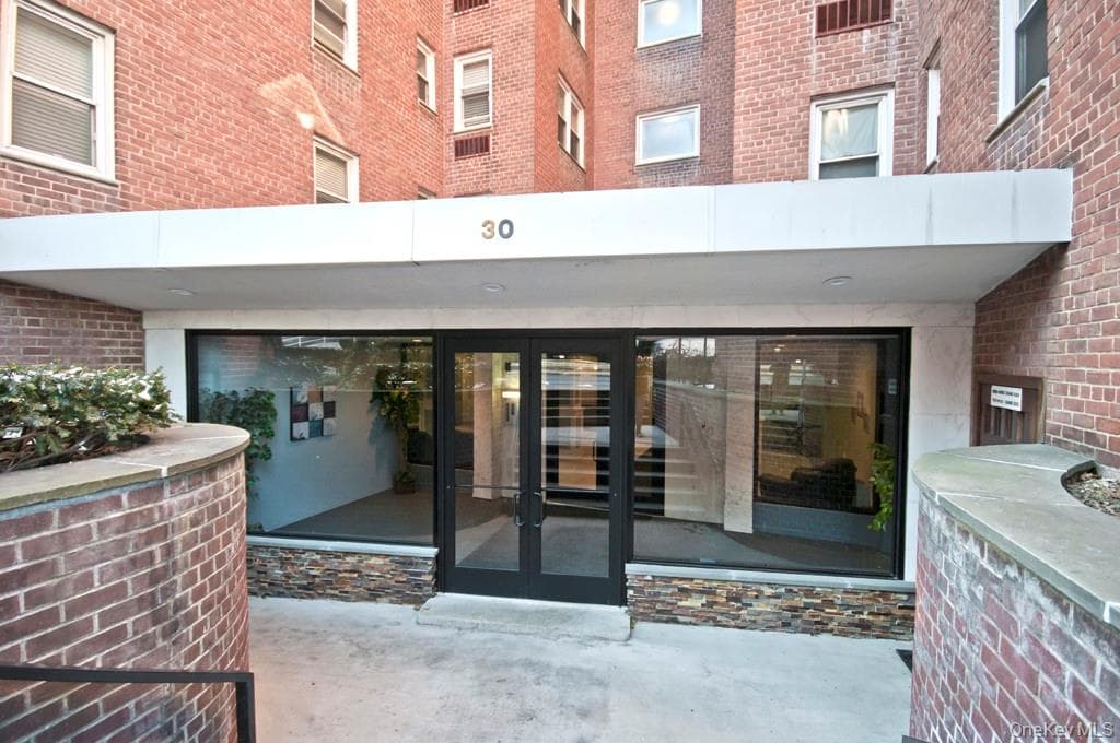 30 E Hartsdale Avenue Unit: 3E thumbnail 2