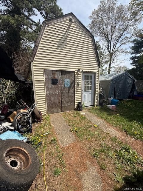 511 Wicks Road thumbnail 2