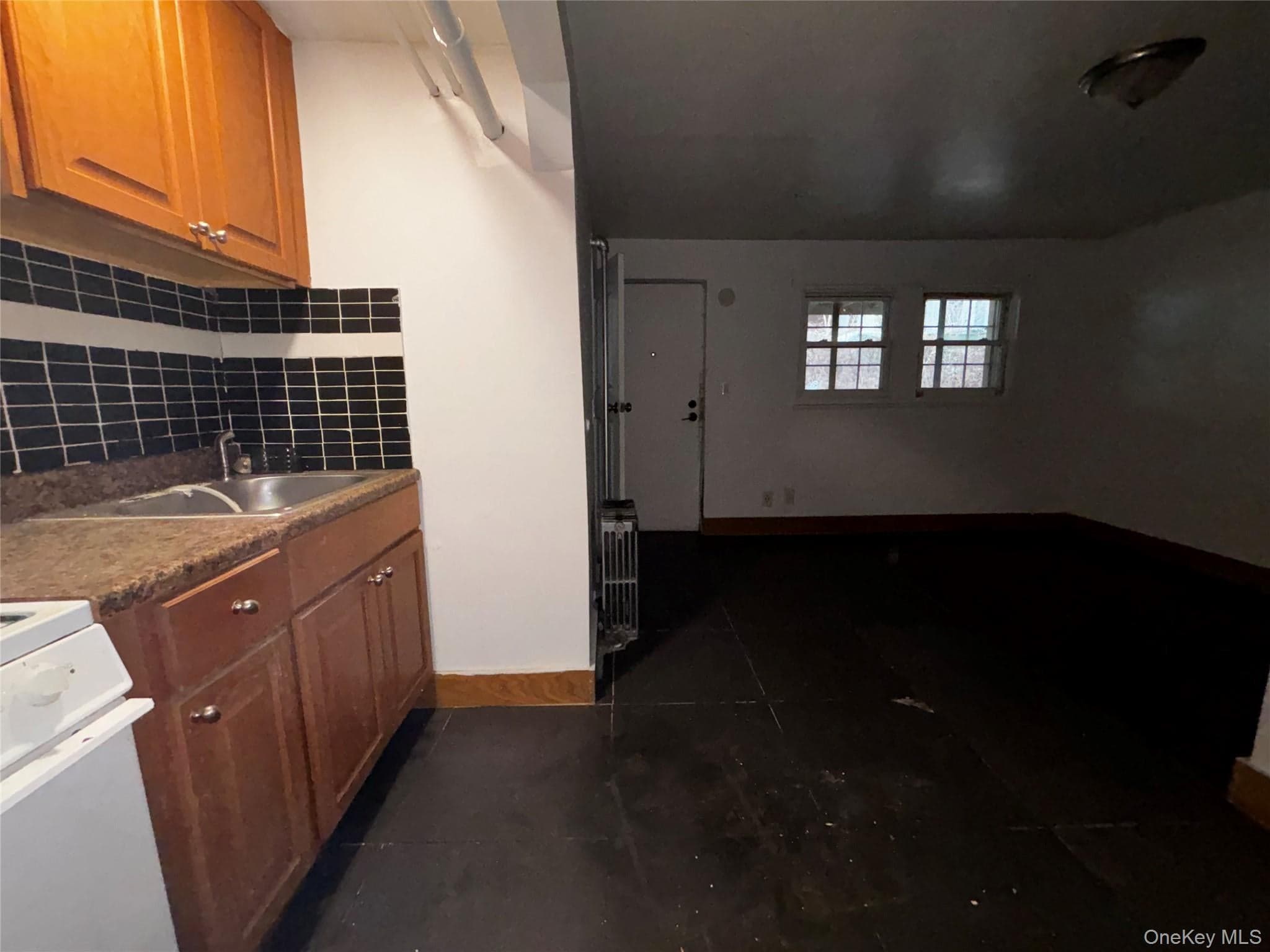 118 Van Cortlandt Avenue thumbnail 11