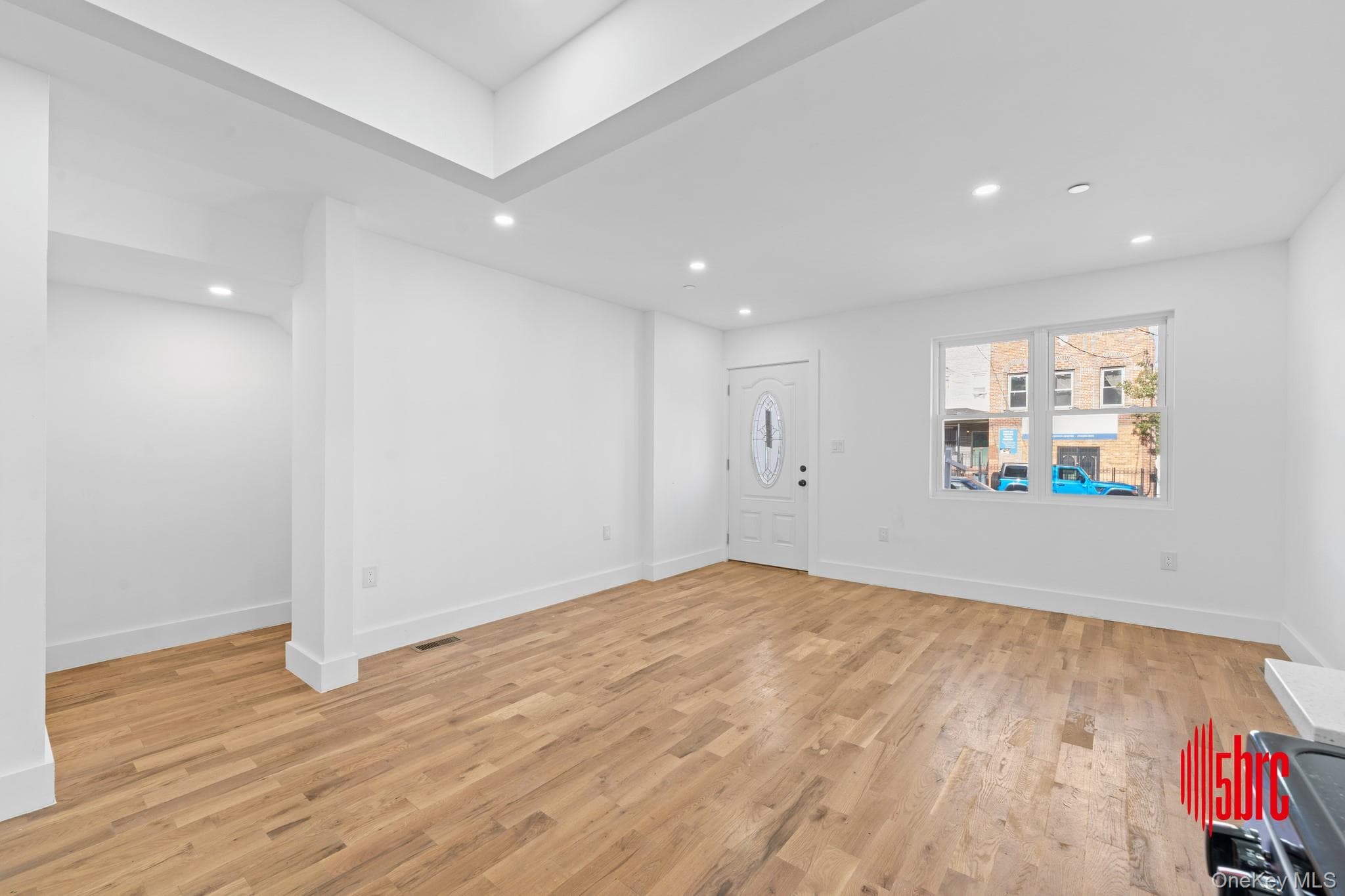 1116 Blake Avenue thumbnail 15