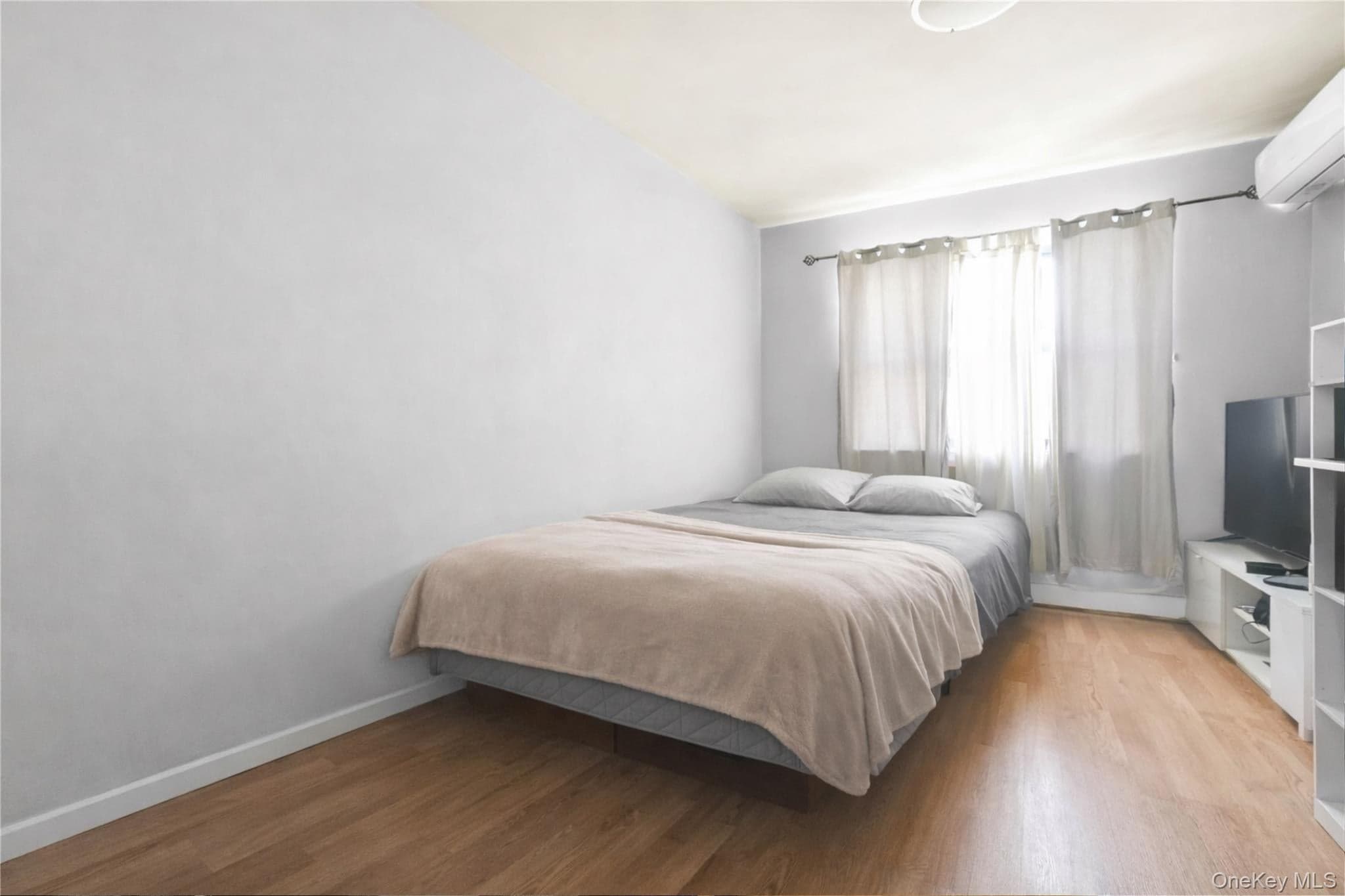 34-46 10th Street thumbnail 10