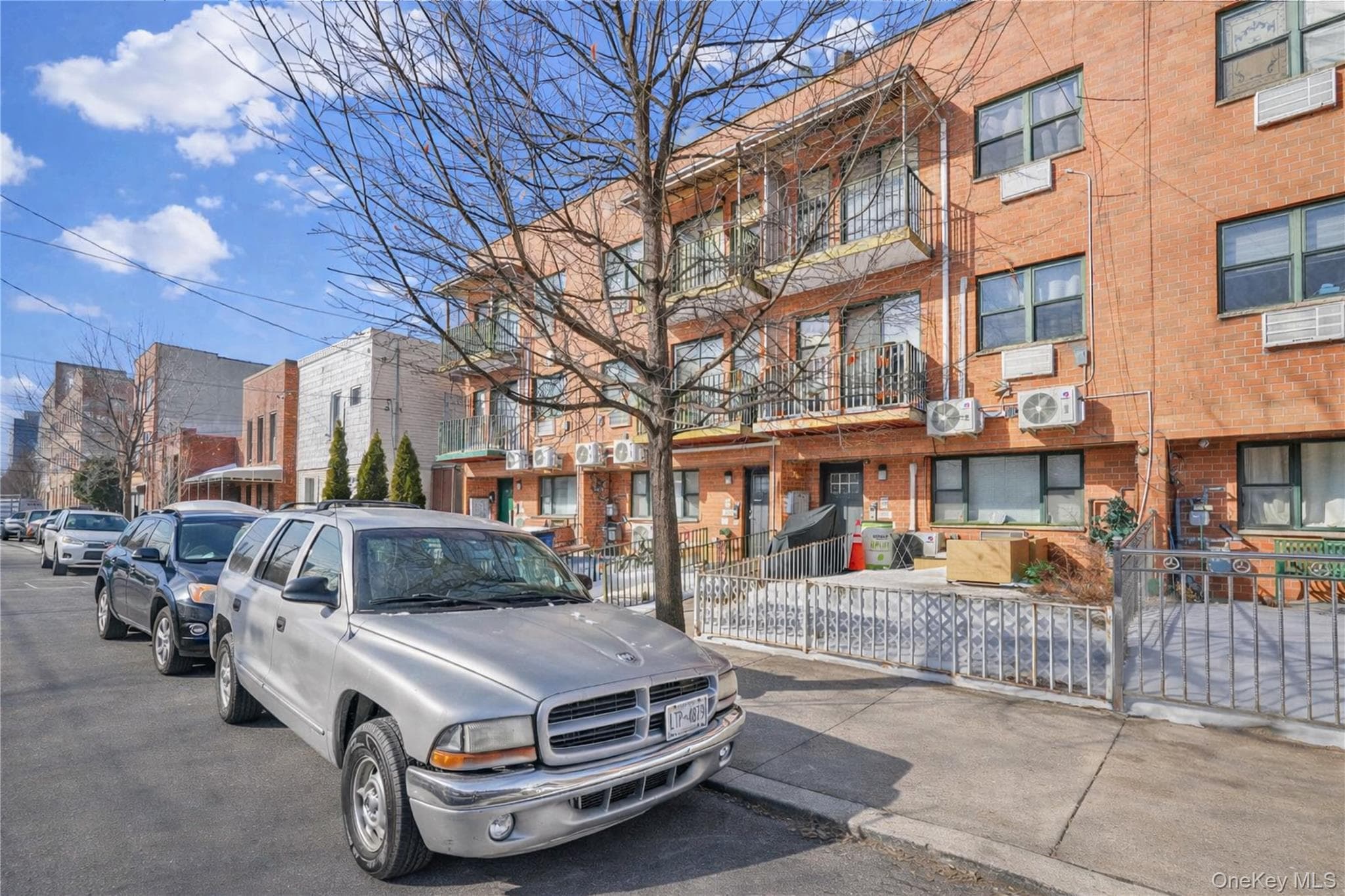 34-46 10th Street thumbnail 3