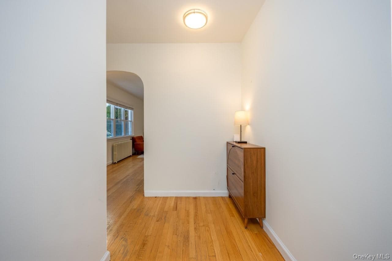 8 Deforest Avenue thumbnail 13
