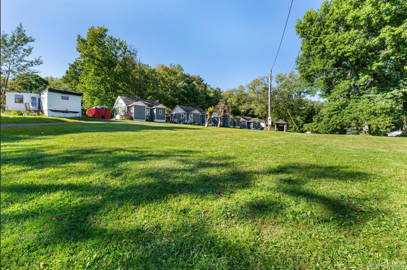 410 Briggs Highway thumbnail 10