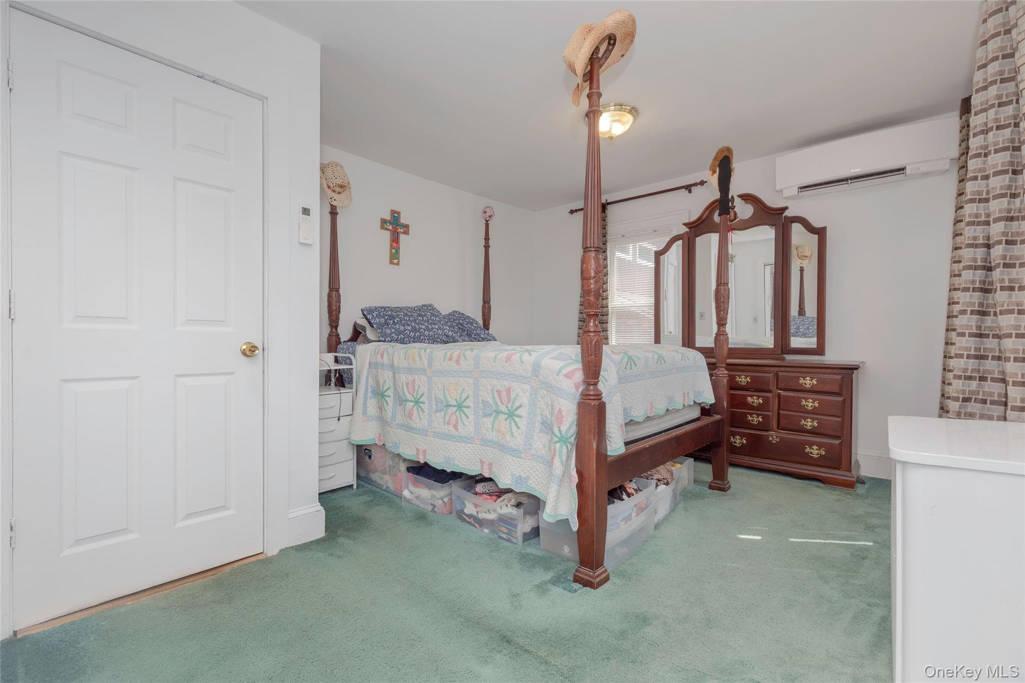2036 Hobart Avenue thumbnail 12
