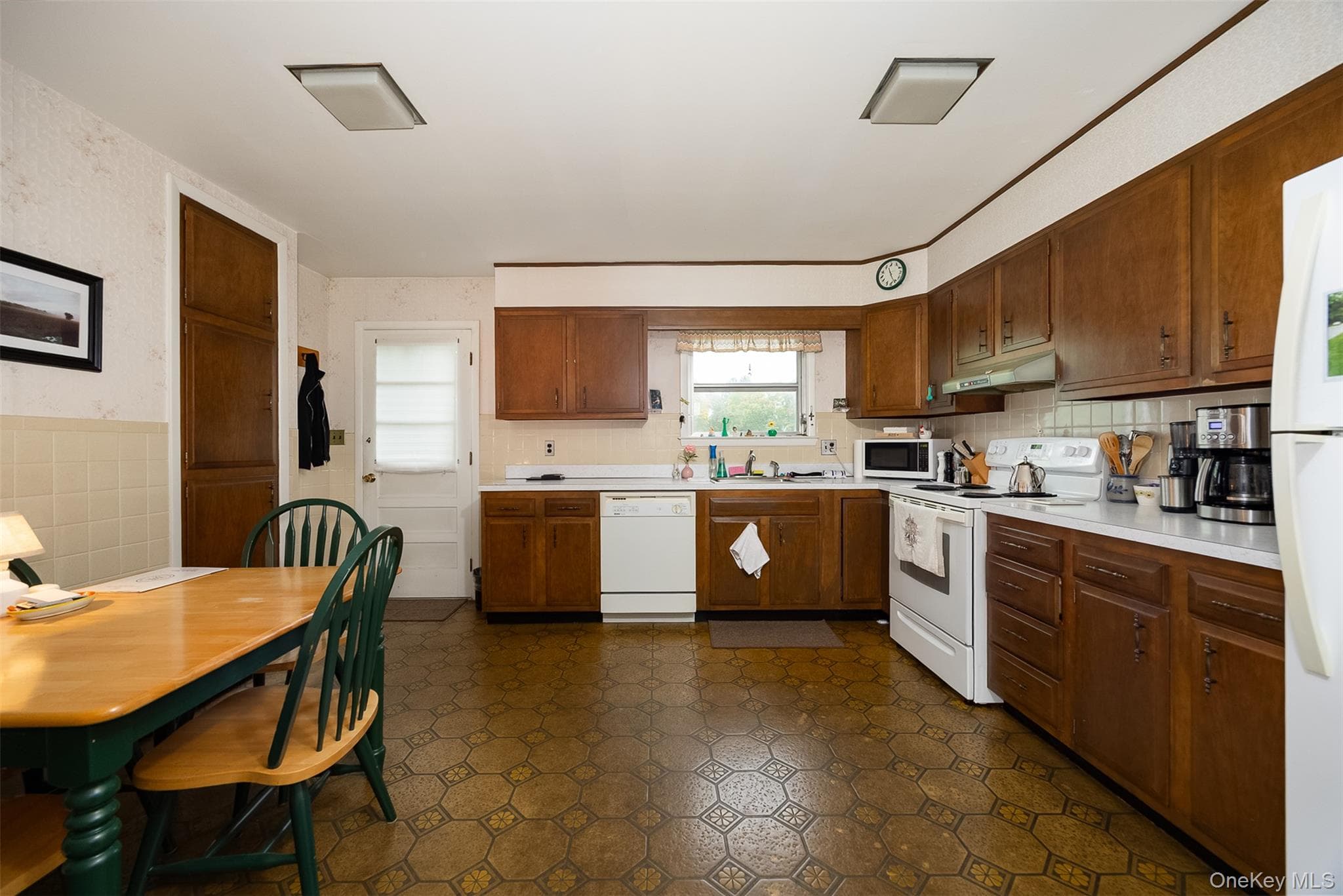 15 Cedar Street thumbnail 30
