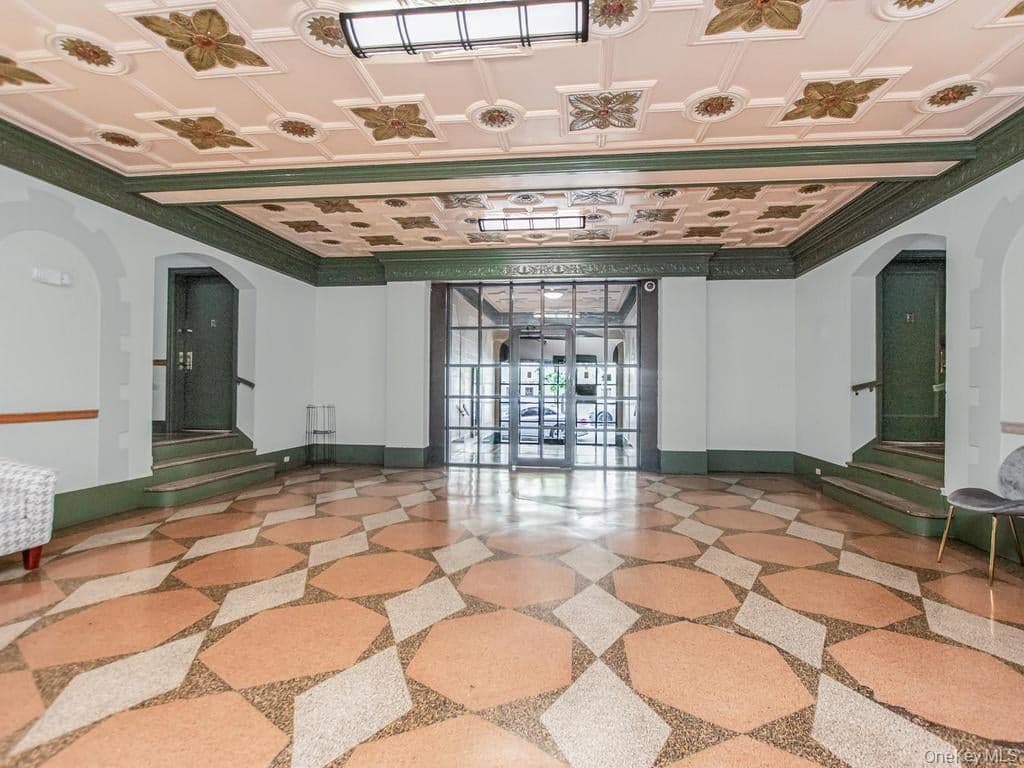 2081 Cruger Avenue Unit: 4C thumbnail 9