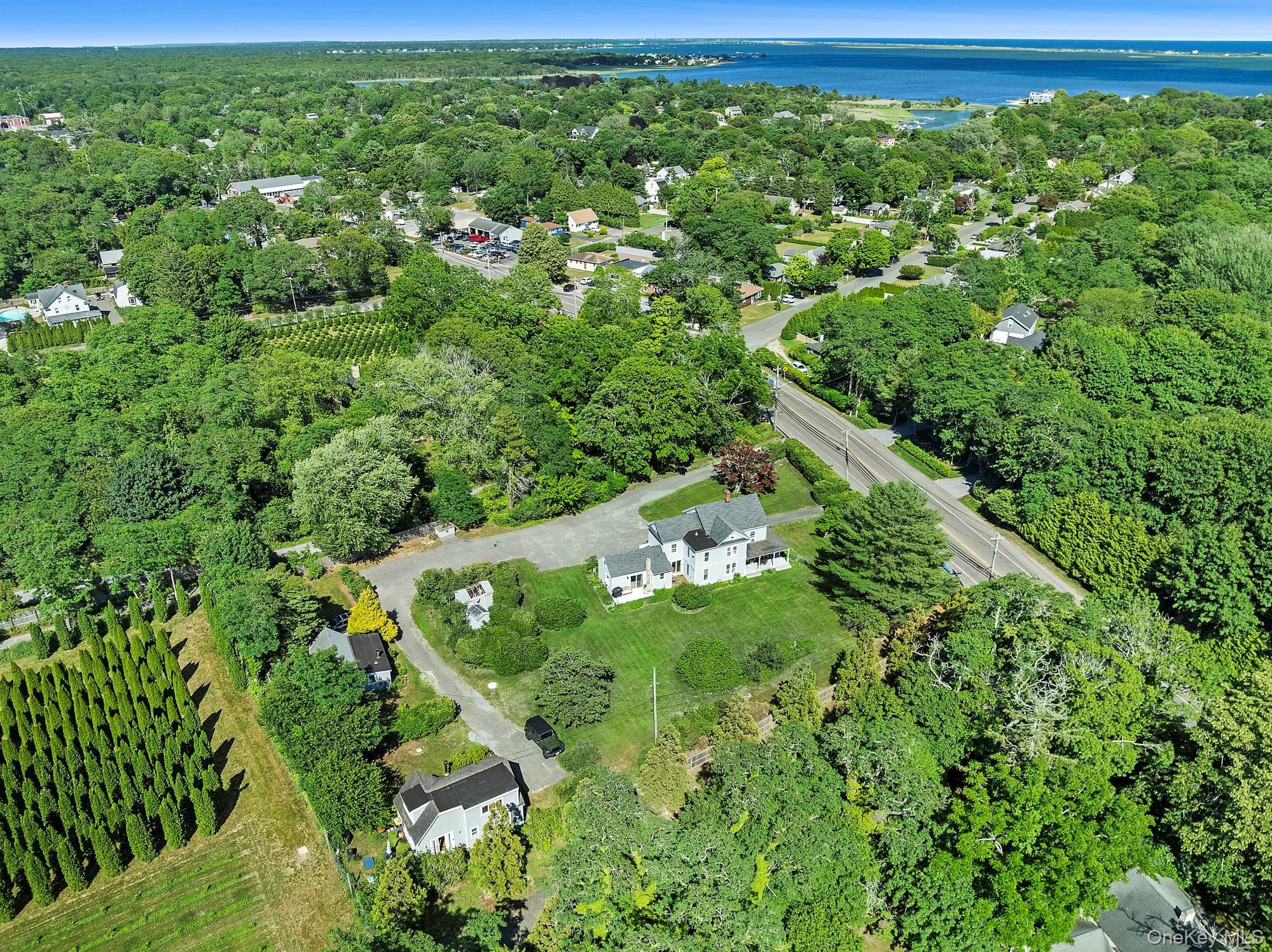 718 Montauk Highway thumbnail 6