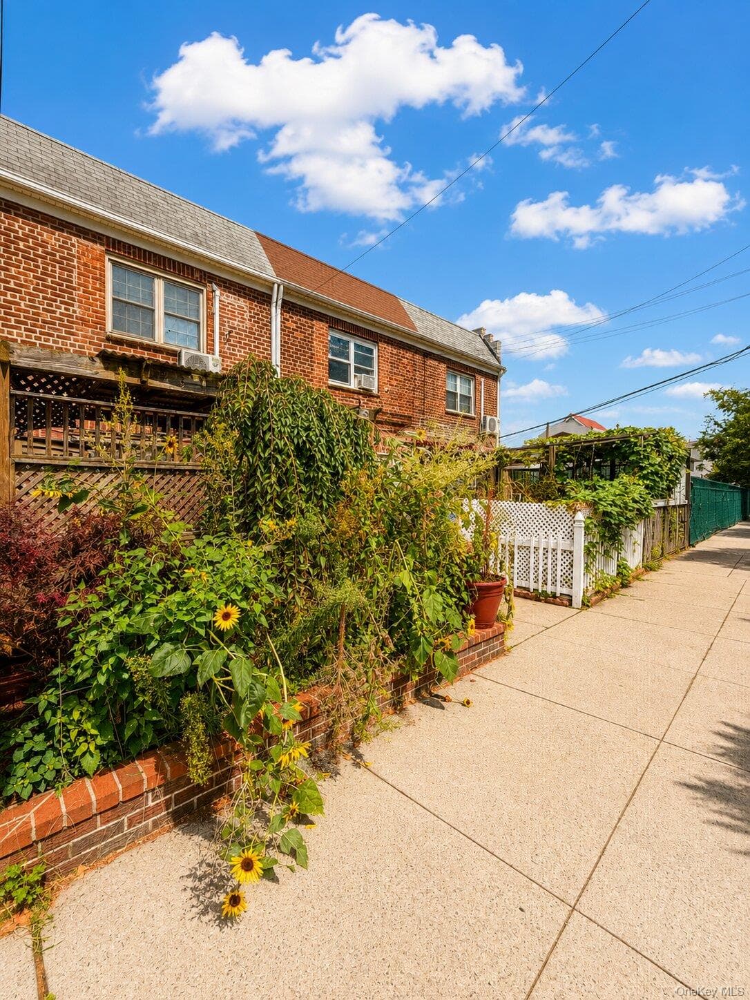 2130 Batchelder Street thumbnail 2