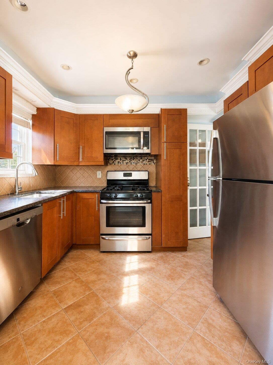 2130 Batchelder Street thumbnail 15