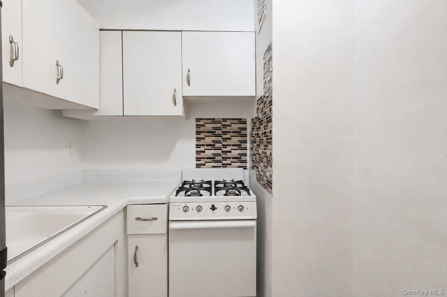 59-30 108th Street Unit: 5G thumbnail 24