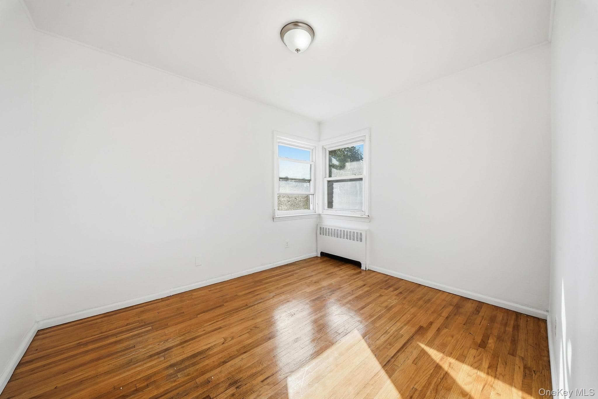 88 Meyer Avenue thumbnail 18