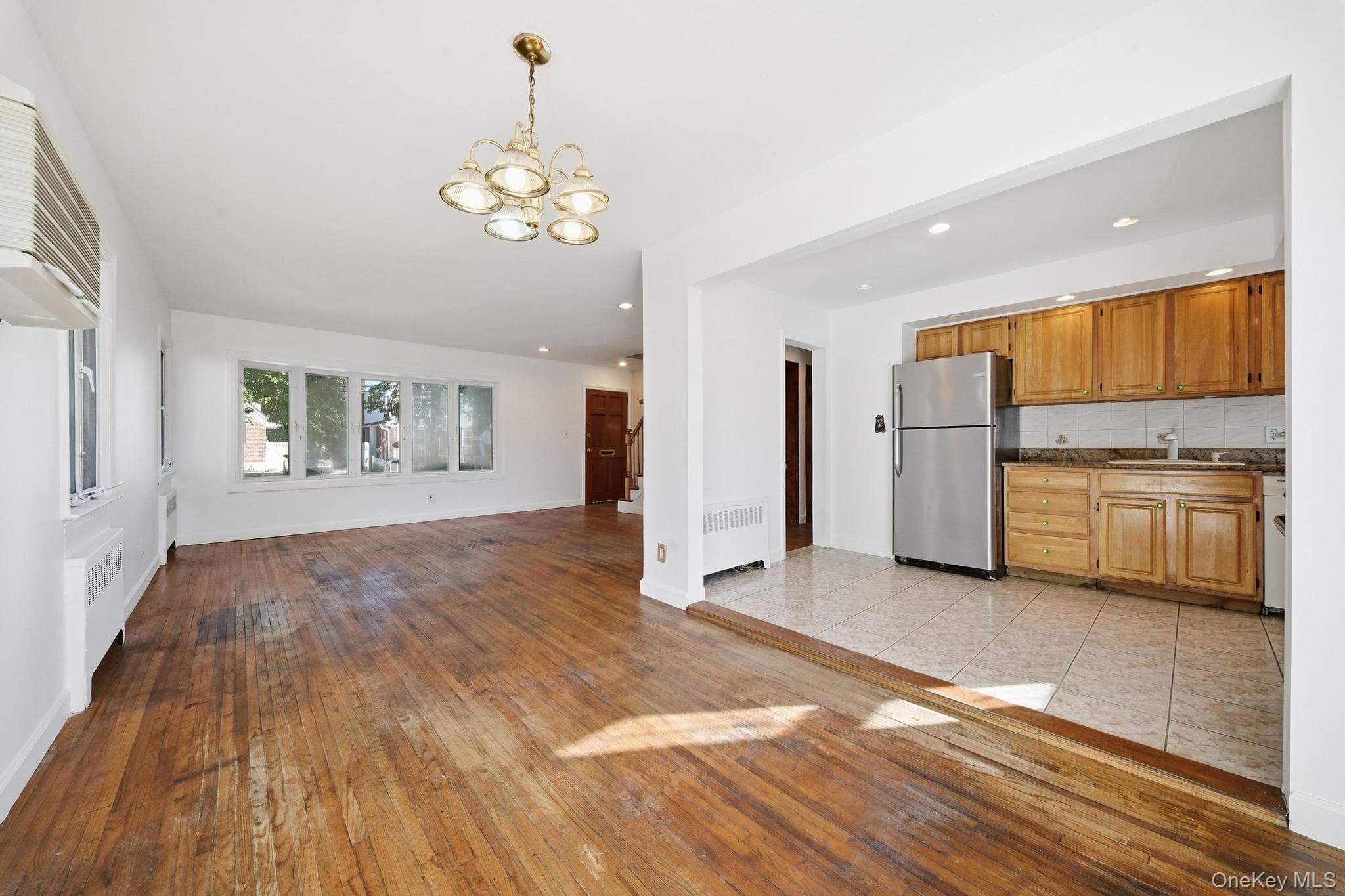 88 Meyer Avenue thumbnail 22