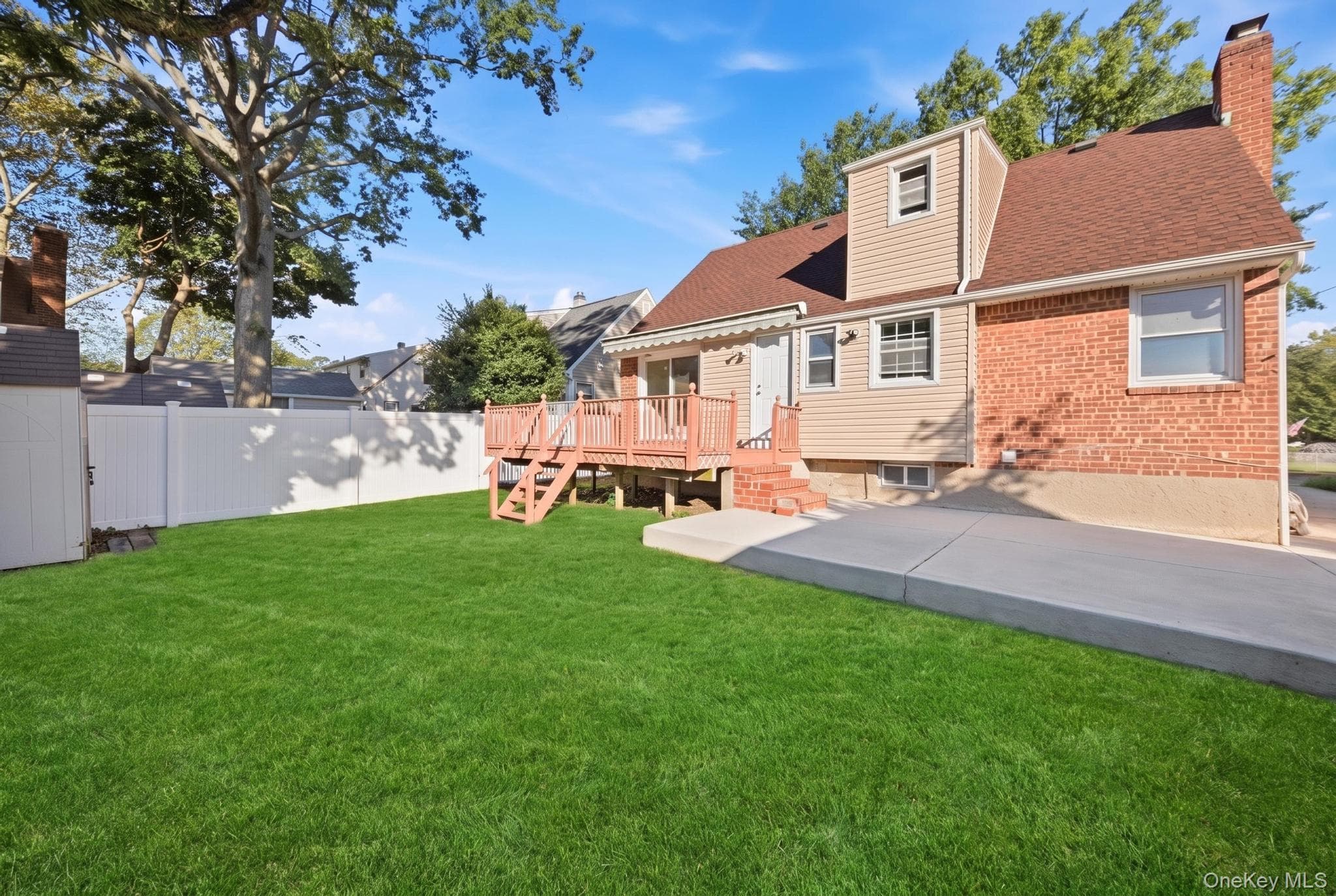 88 Meyer Avenue thumbnail 14