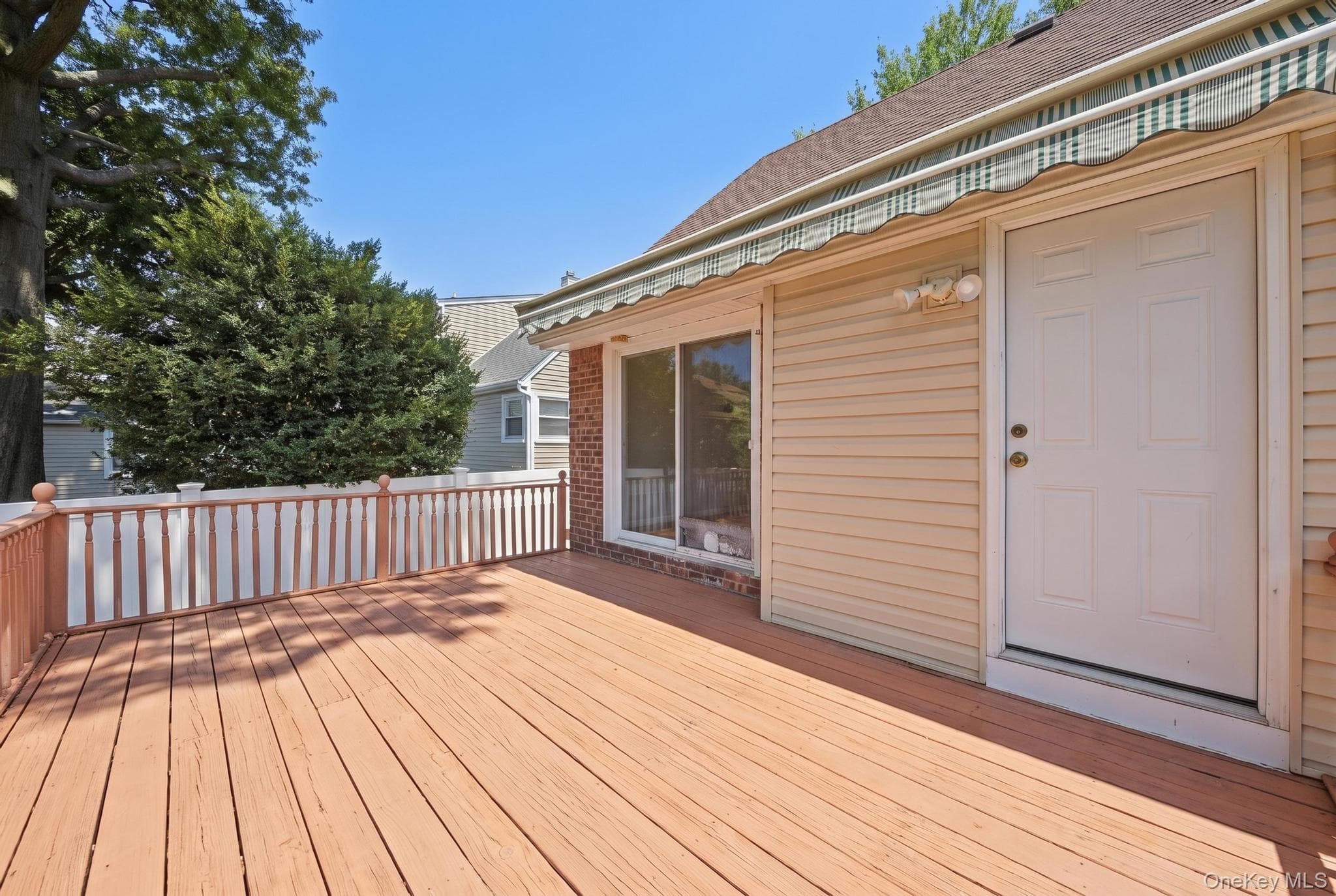 88 Meyer Avenue thumbnail 11