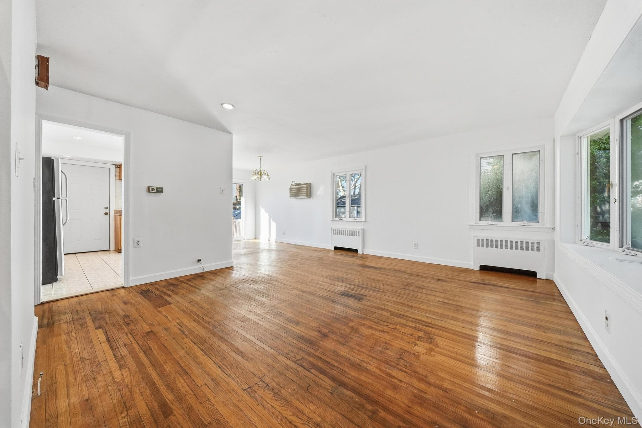 88 Meyer Avenue thumbnail 26