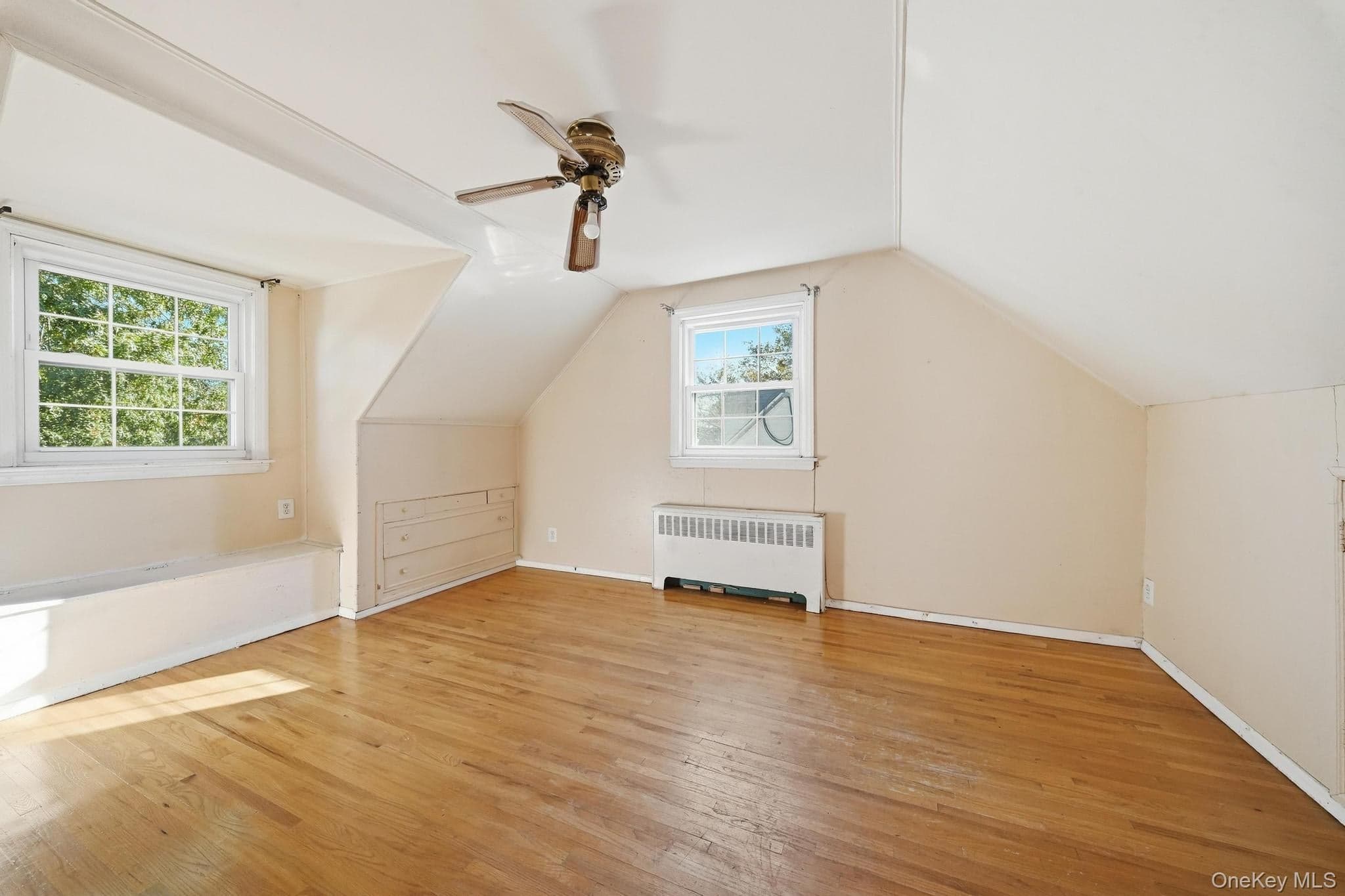 88 Meyer Avenue thumbnail 29