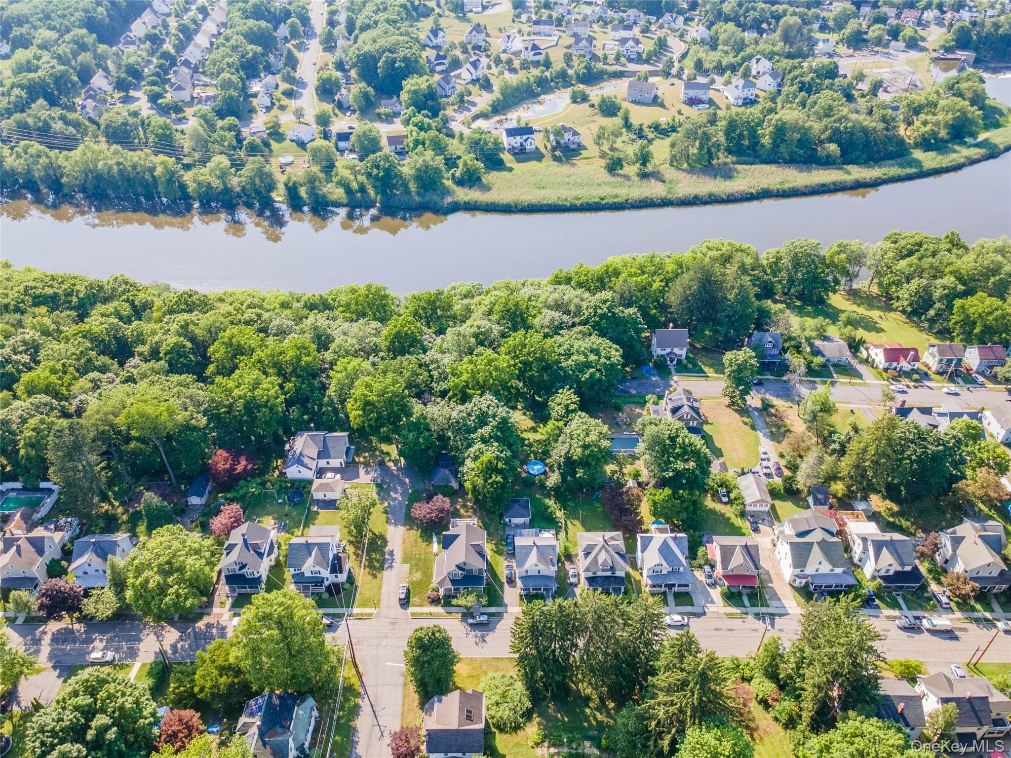 Riverview Street thumbnail 3