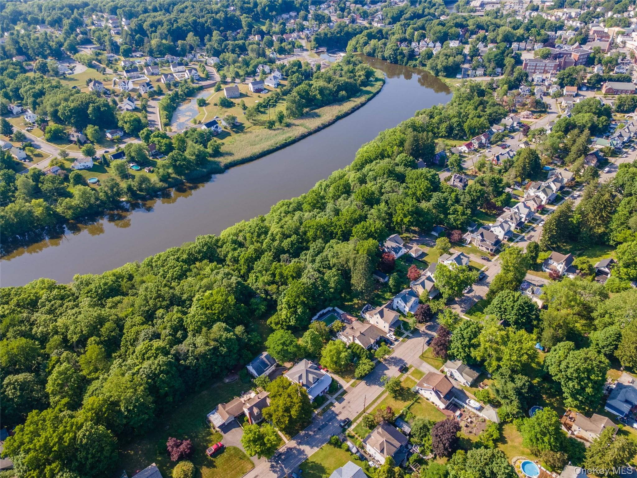 Riverview Street thumbnail 12