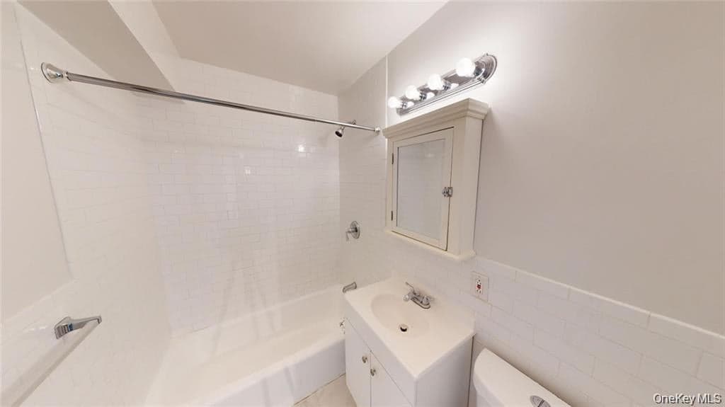 4200 Herkimer Place Unit: 4e thumbnail 3
