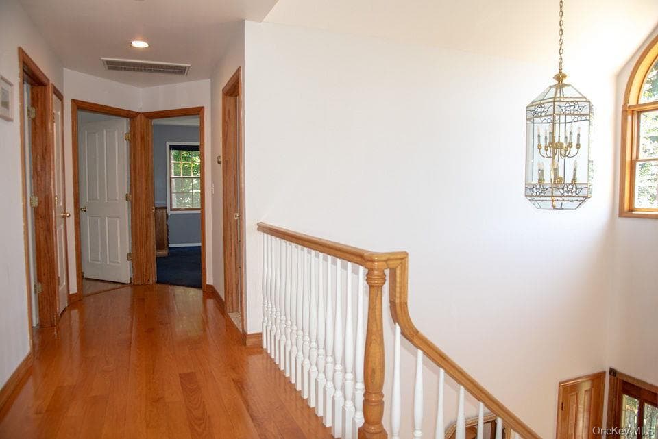4 Hauser Terrace thumbnail 15