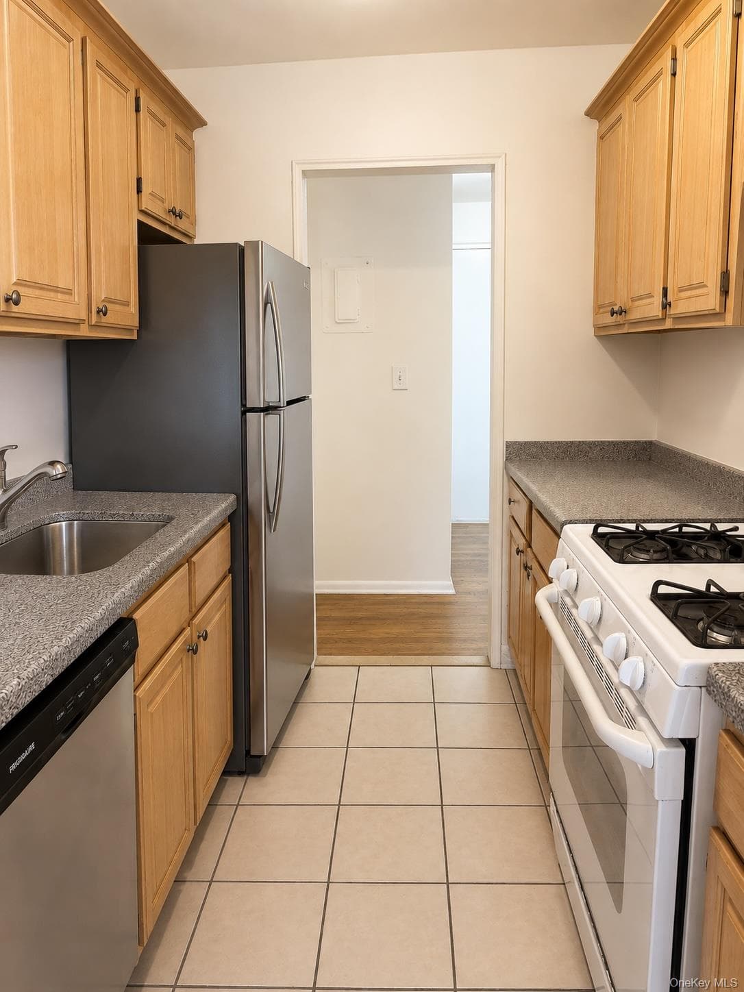 855 Broadway Unit: 5C thumbnail 6