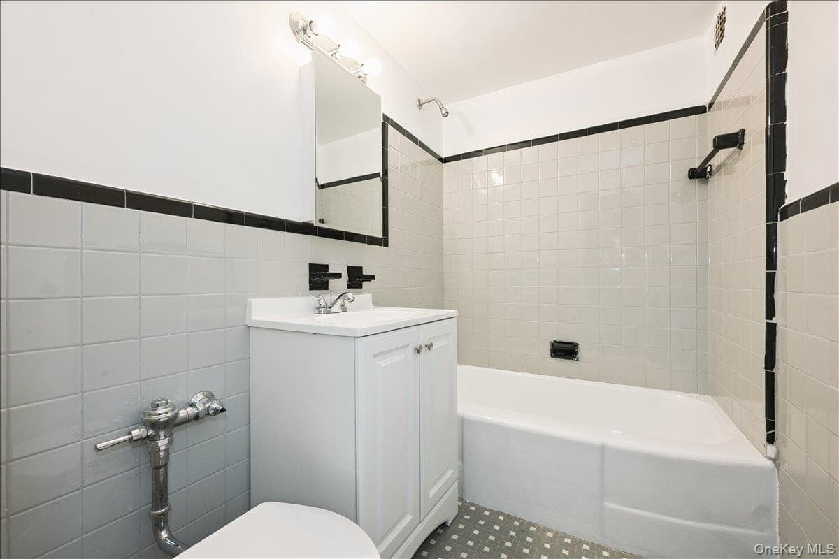 110-45 Queens Boulevard Unit: 312 thumbnail 24