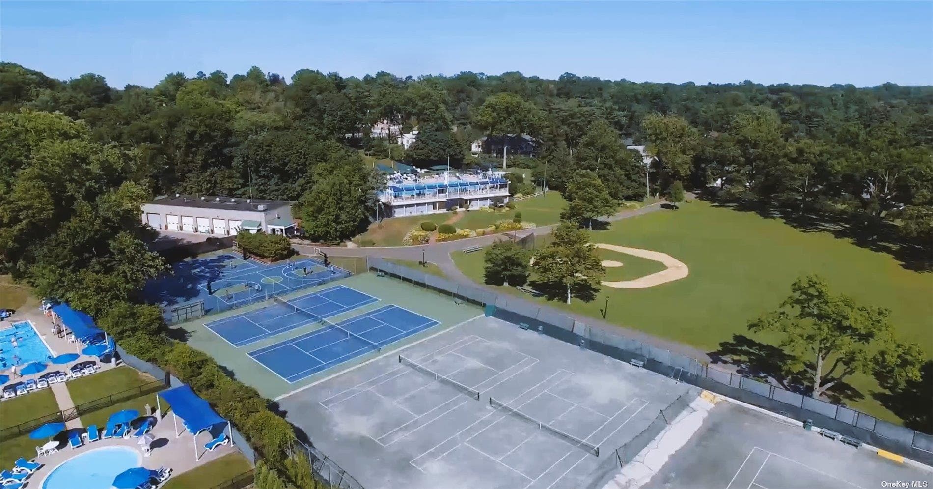 218 Middle Neck Road Unit: 203 thumbnail 24