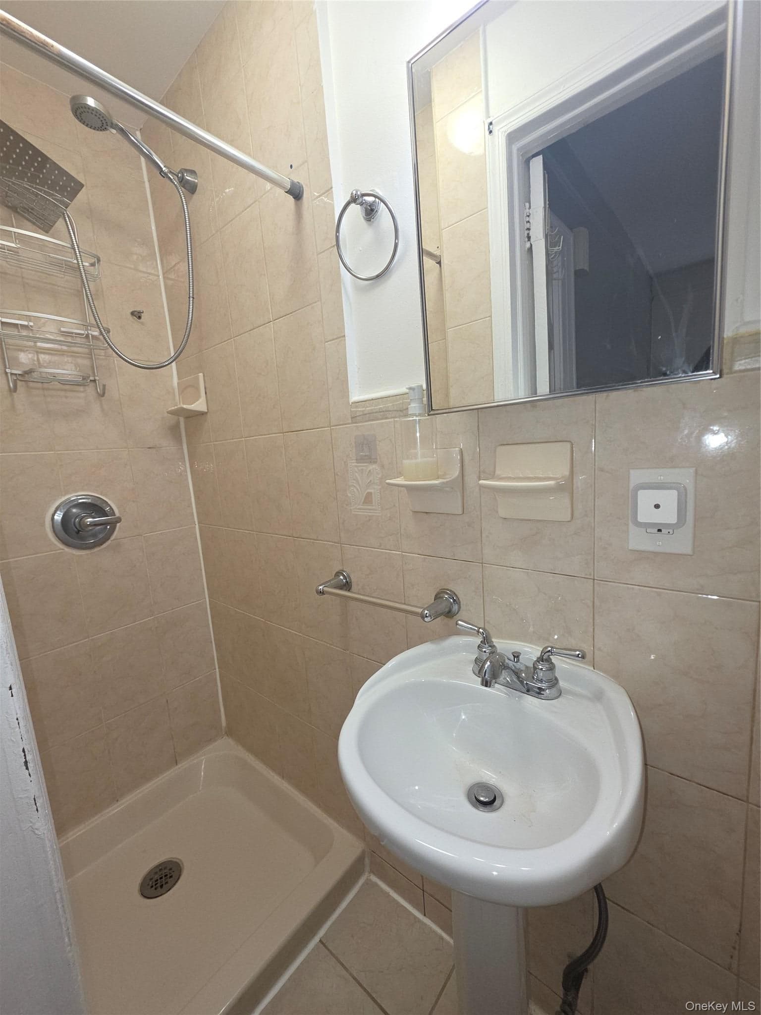 968 Albany Avenue thumbnail 9