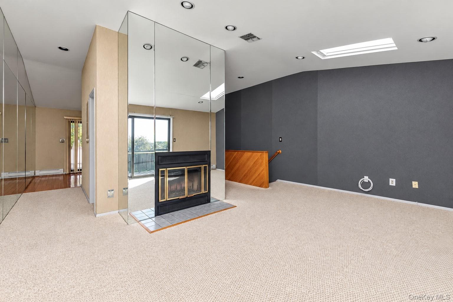 1 Anchorage WAY Unit: 1208 thumbnail 9