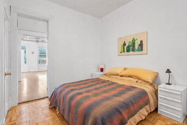 584 Sterling Place thumbnail 13
