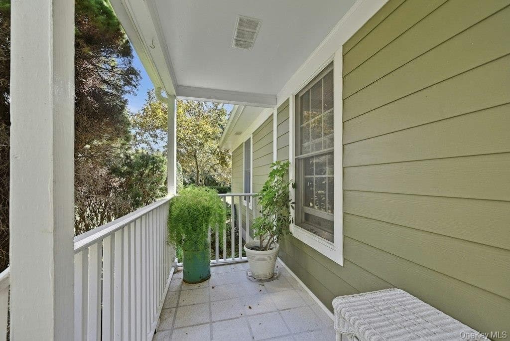 985 Silver Colt Road thumbnail 6