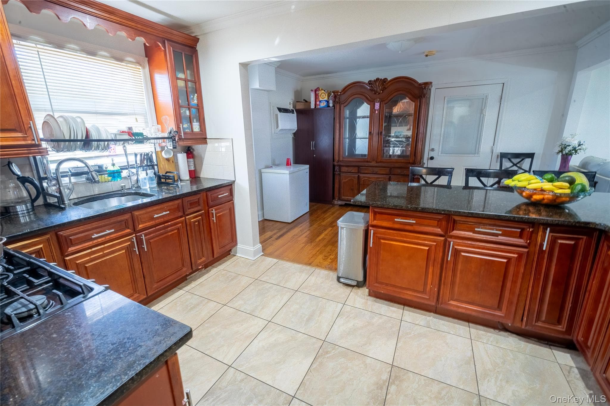 1309 Globe Avenue thumbnail 10