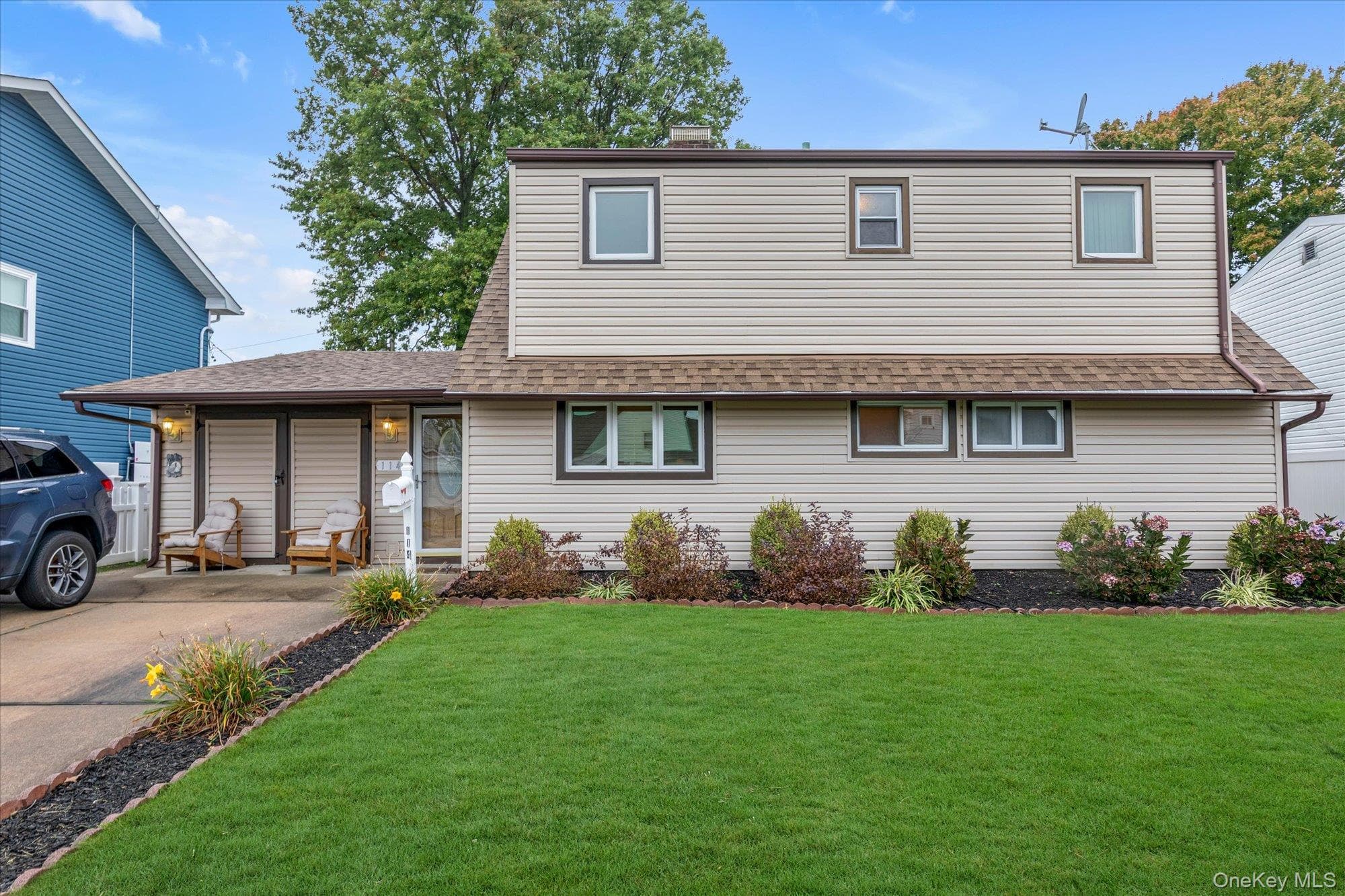 114 Stonecutter Road, Levittown