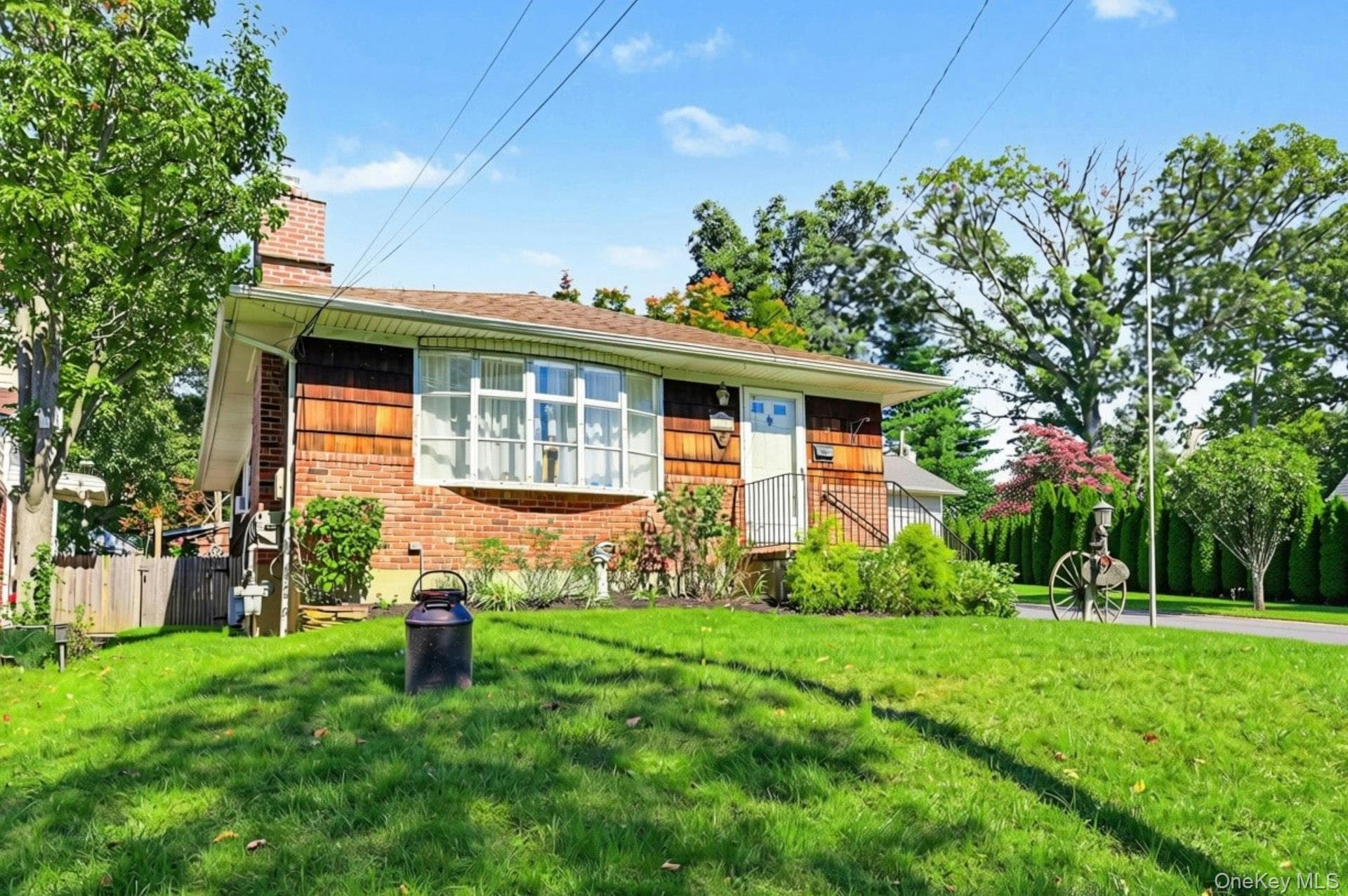 112 North Street, Locust Valley