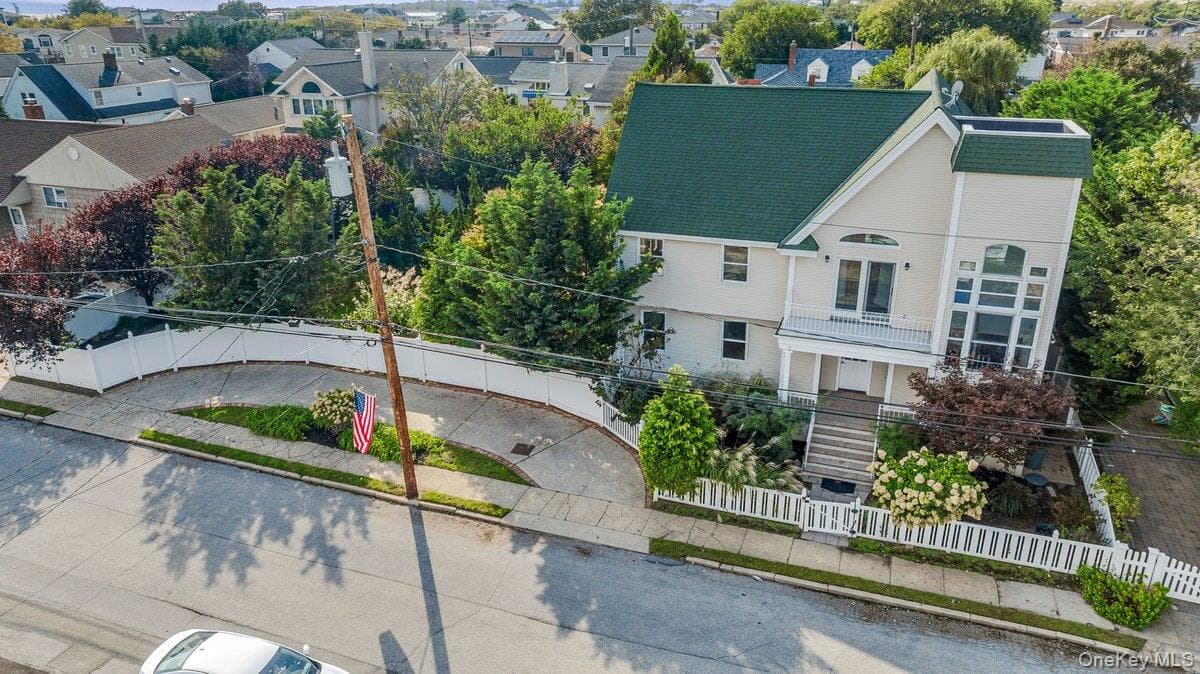 139 Coronado Street thumbnail 32