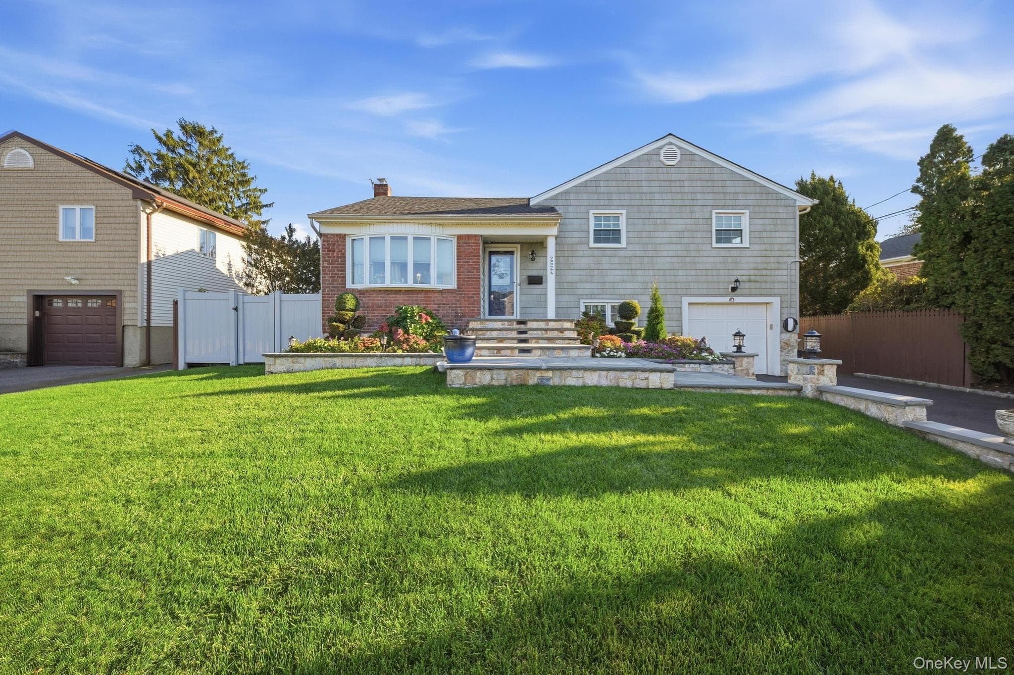 2624 Flower Street photo 1