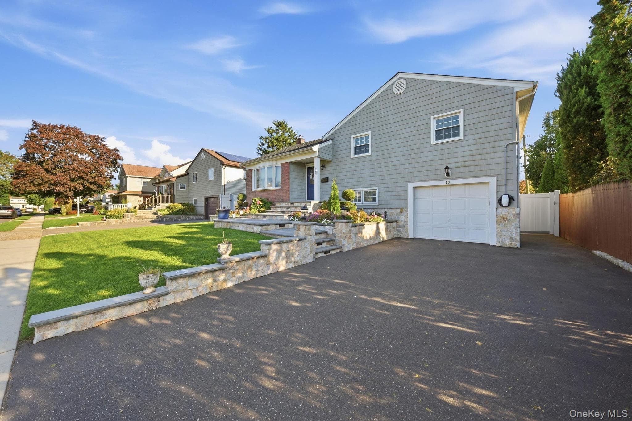 2624 Flower Street thumbnail 3
