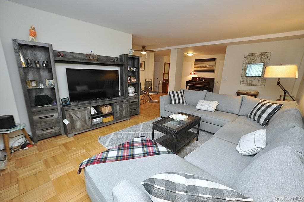 235 Garth Road Unit: A5B thumbnail 4