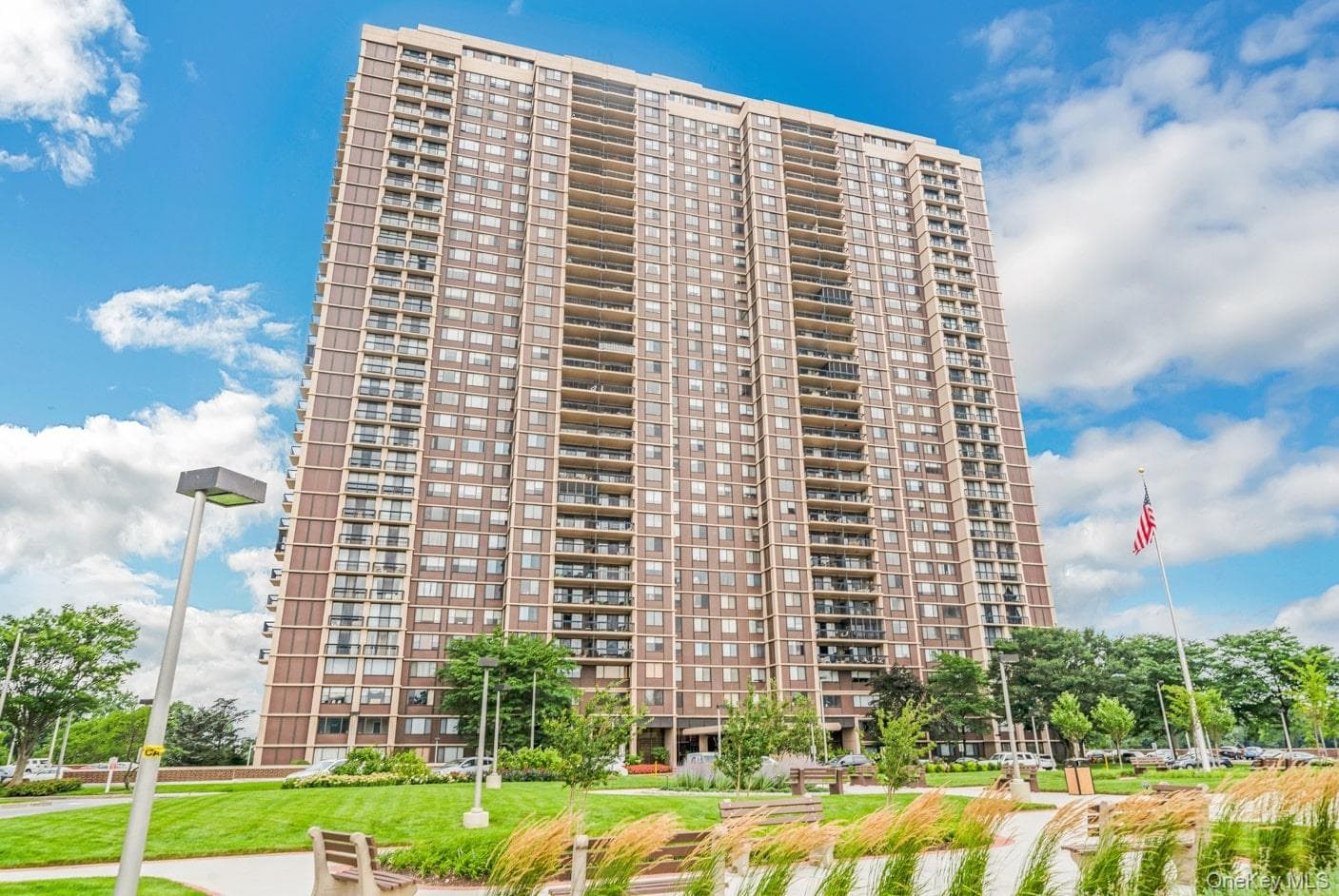 27110 Grand Central Parkway Unit: 33D, Floral Park