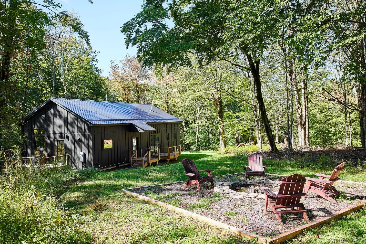 377 Hubert Road thumbnail 29