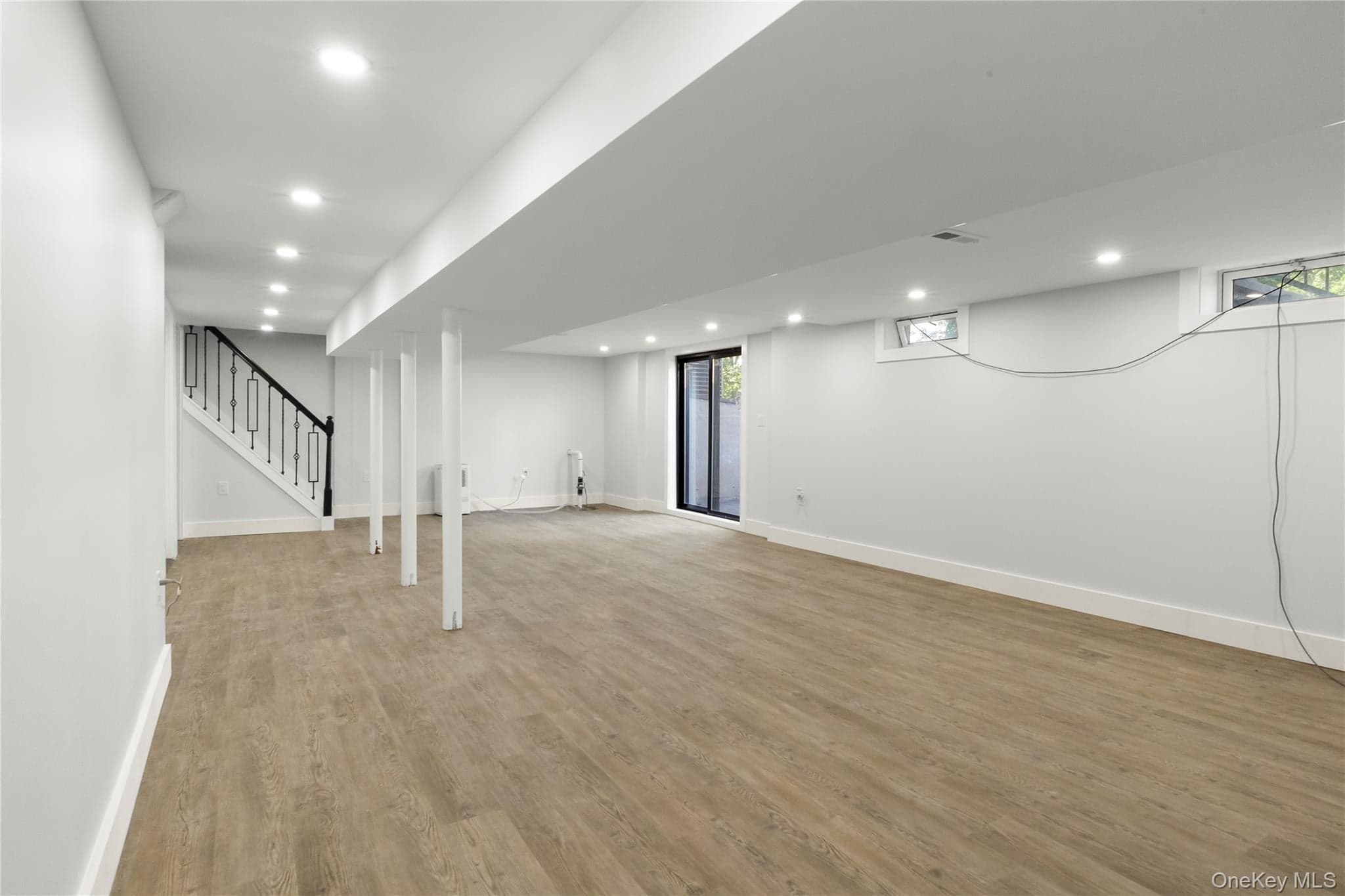 35 Harry Howard Avenue thumbnail 33