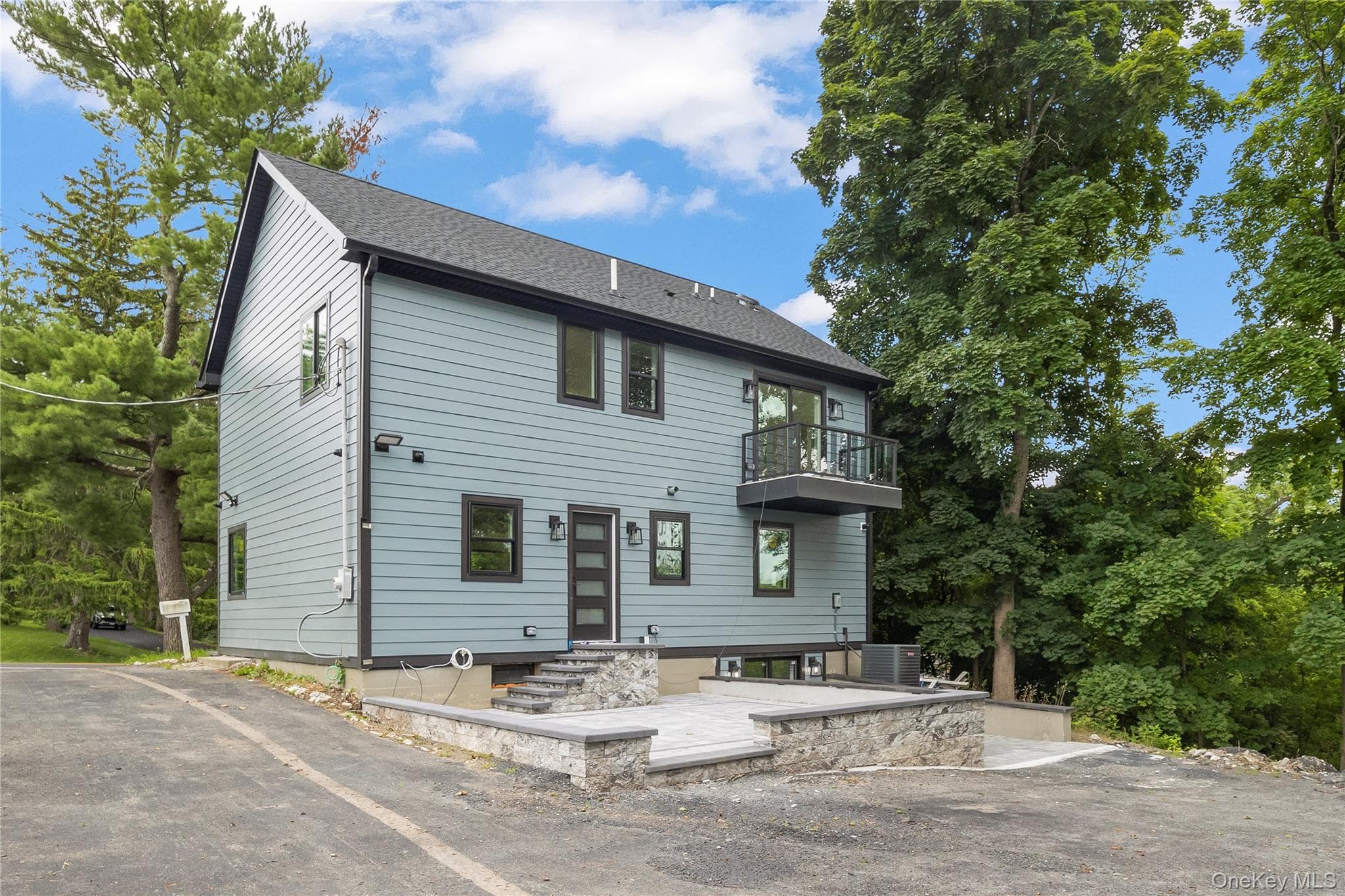 35 Harry Howard Avenue thumbnail 36