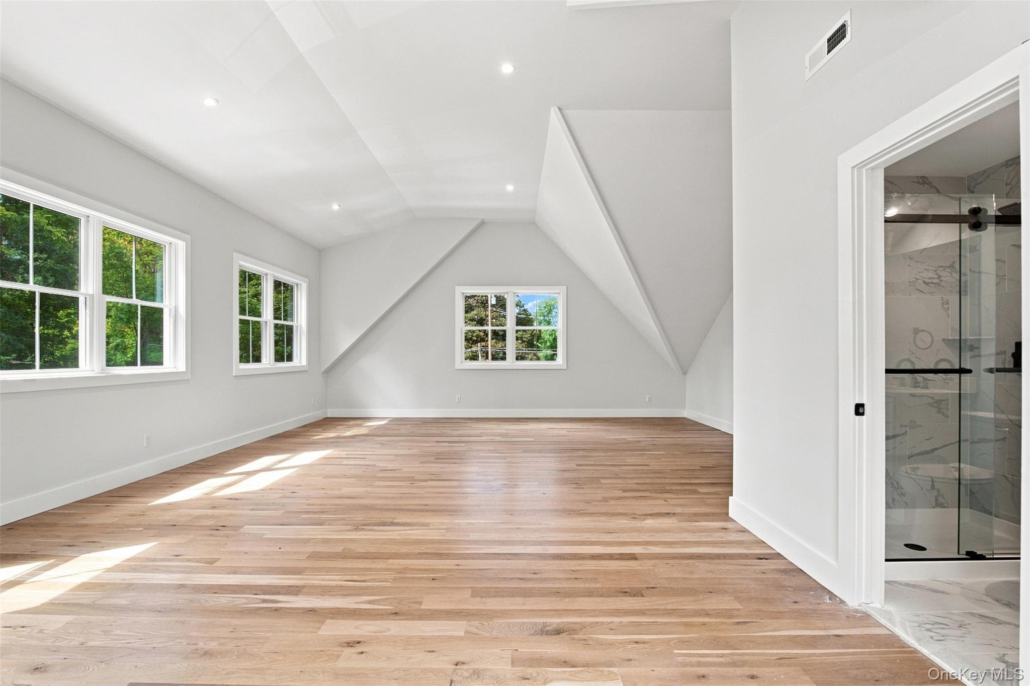 240 Mahopac Avenue thumbnail 30