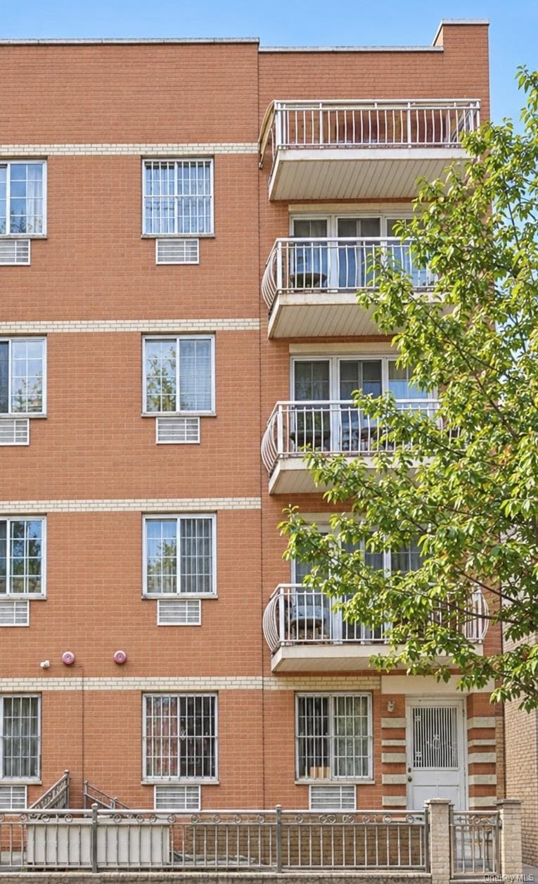 112-39 38ave Ave thumbnail 2