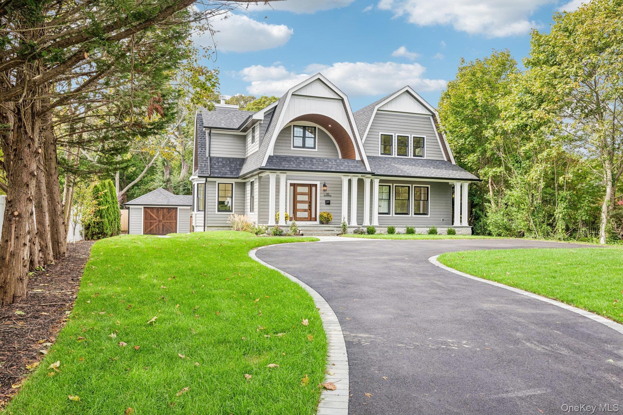 10 Nelson Avenue, Blue Point