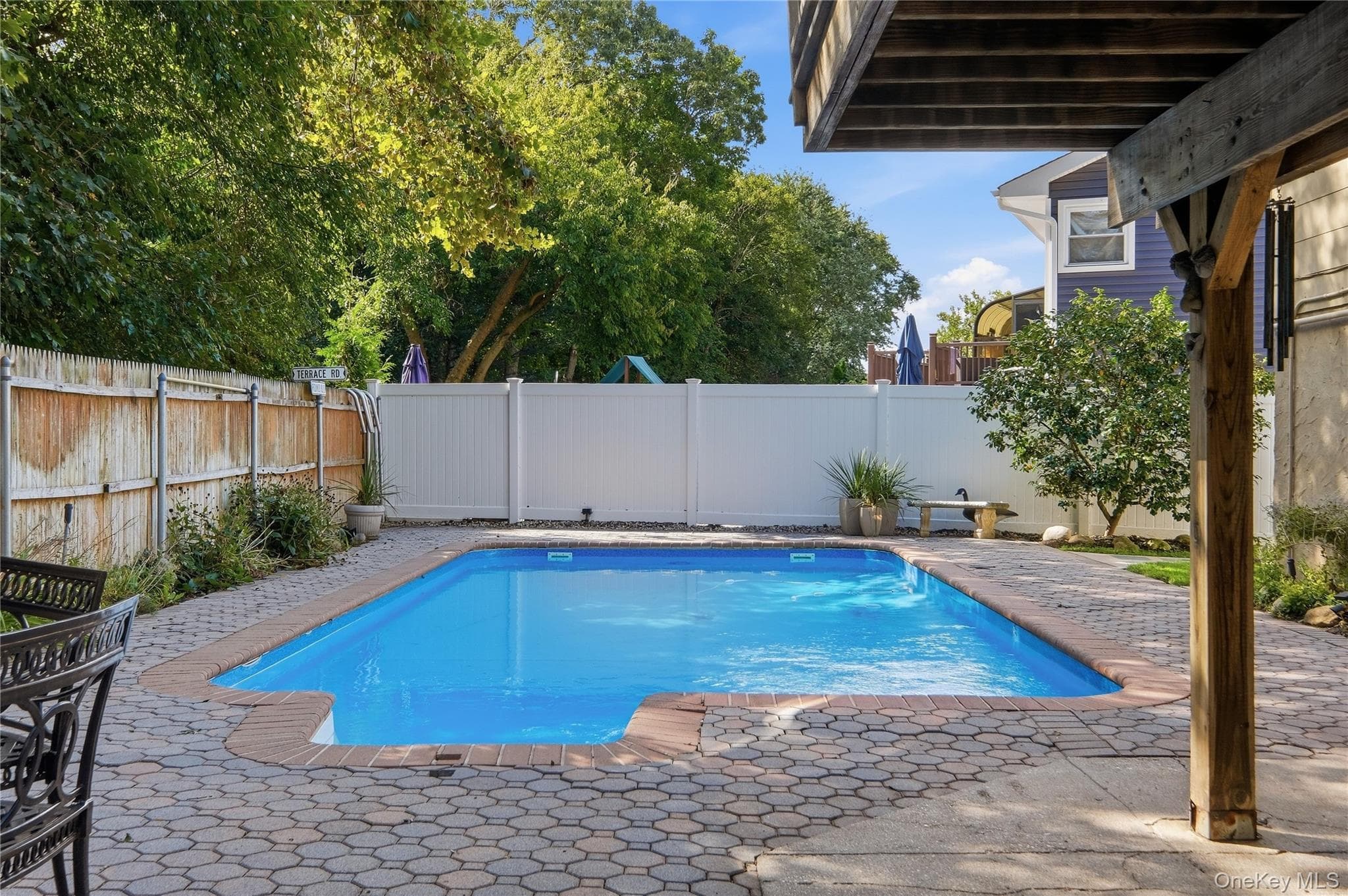 26 Pickwick Hill Drive thumbnail 22